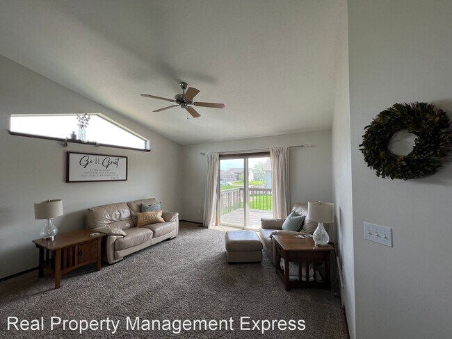 Building Photo - 4 br, 2 bath House - 4616 S Grinnell Avenue