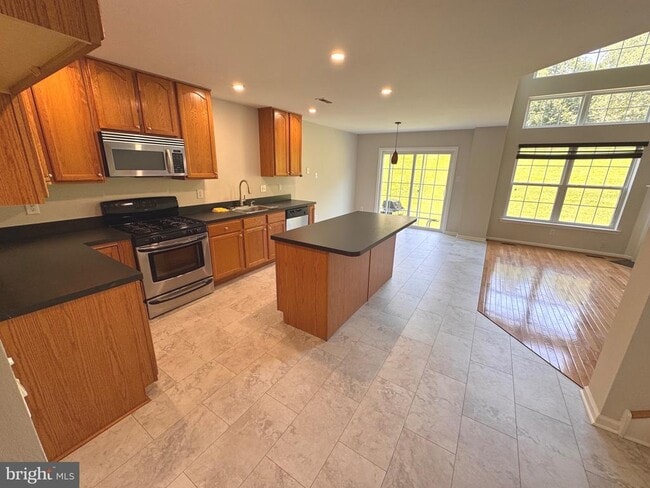Building Photo - 67 Sunrise Ct