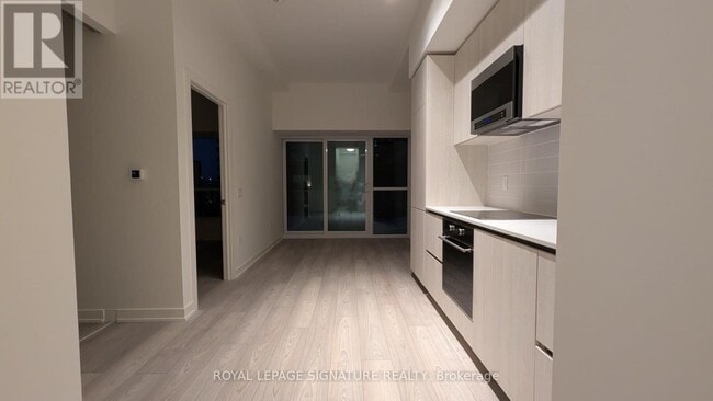 Photo du bâtiment - 120 Broadway Ave