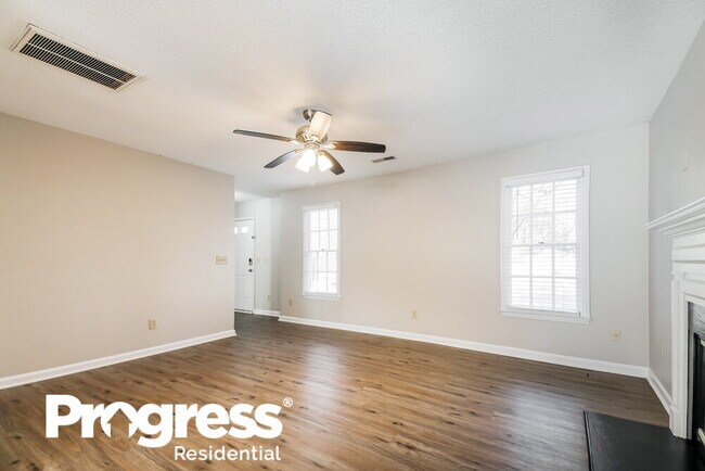 Foto del edificio - 3512 Dechart Ln