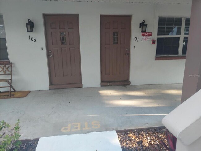 Foto del edificio - 605 Pinellas Point Dr S
