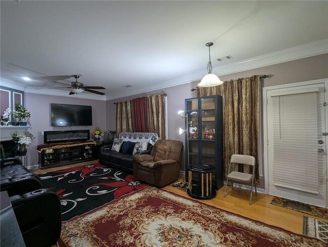 Foto del edificio - 815 Earlham Dr