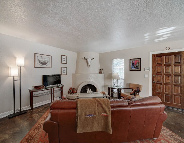 Foto principal - 8829 S 48th St