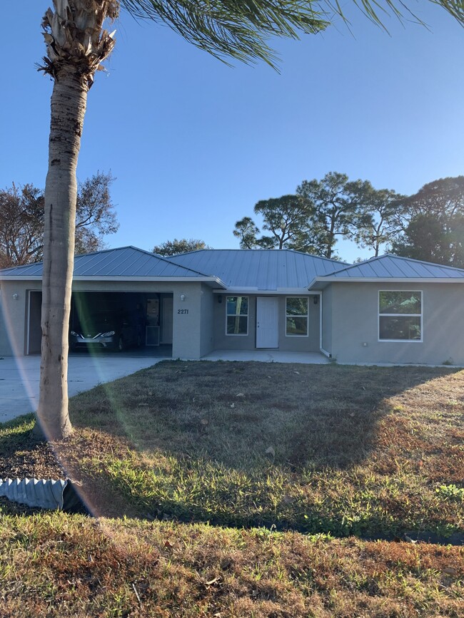 Building Photo - 2271 SE Shipping Rd