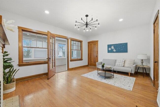 Foto del edificio - 4735 N Kilbourn Ave