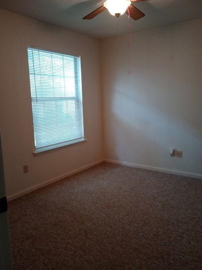 Foto del edificio - 728 W San Antonio St