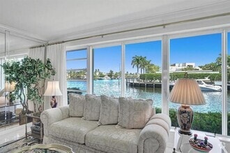 Building Photo - 180 Isle of Venice Dr