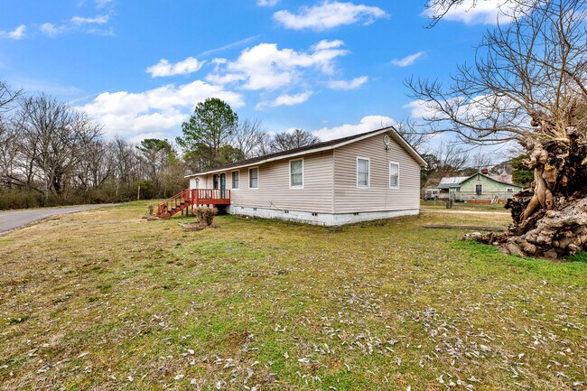 Foto del edificio - 7328 Denmark Ave