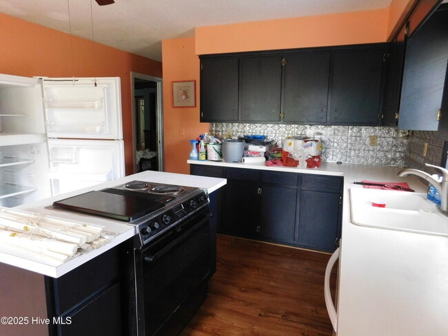 Building Photo - 6109 Schooner Ct