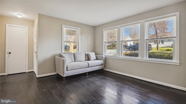 Photo - 1123 Parrish Dr House