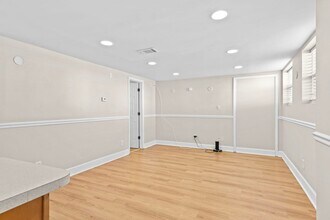 Building Photo - 3534 E Fall Creek Pkwy N Dr