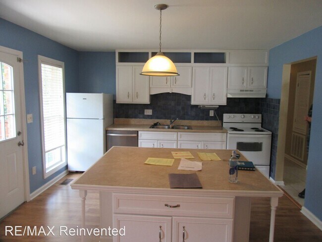Building Photo - 3 br, 2 bath House - 4128 Powell Mill Road