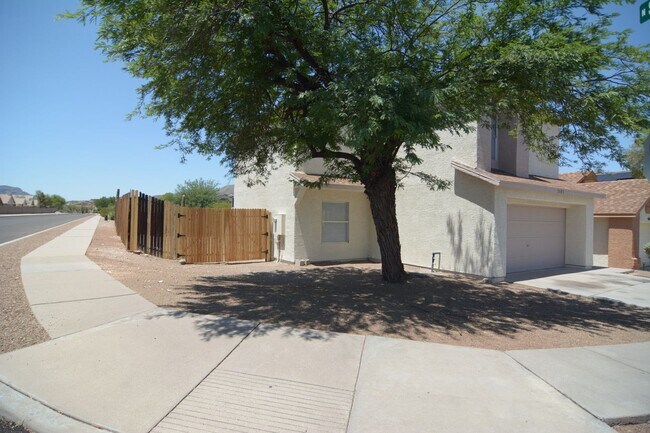 Foto del edificio - Remodeled 3 Bedroom 2.5 Bath House! West T...