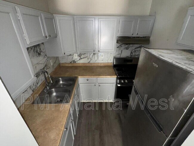 Foto del edificio - 147 Lawton St SW