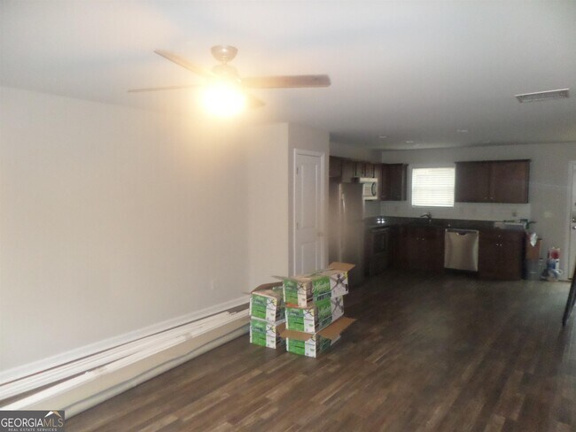 Building Photo - 4677 Vintage Ct