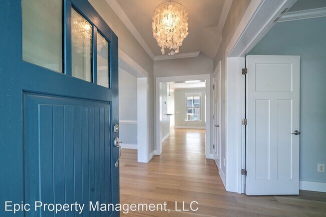 Building Photo - 3 br, 2 bath House - 1100 Dawn View Terrace