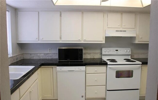 Foto del edificio - 203 SE 15th Pl