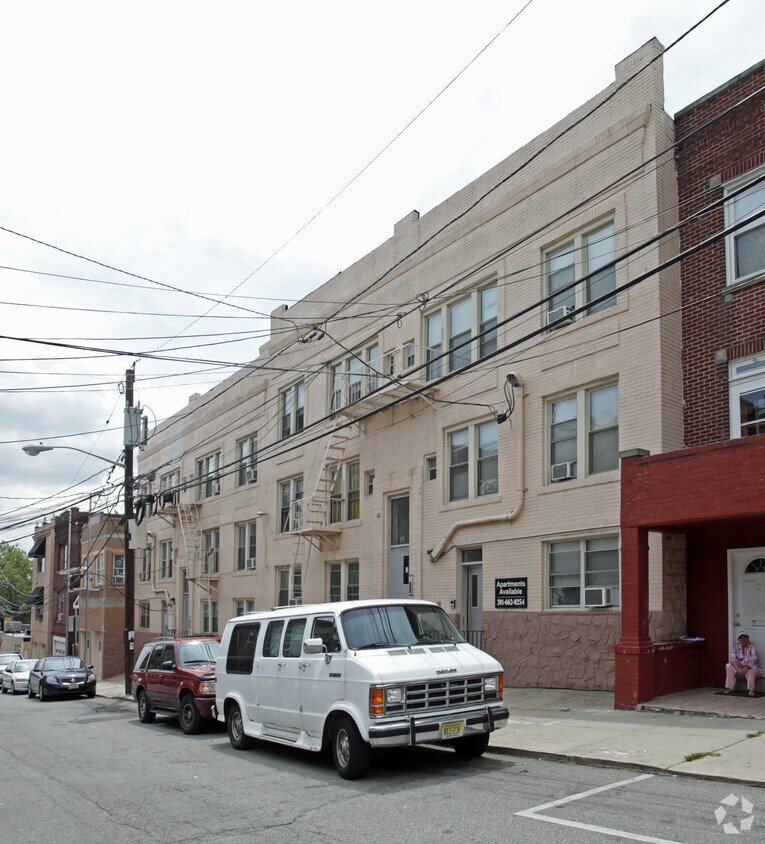 Building Photo - 13-19 64th St
