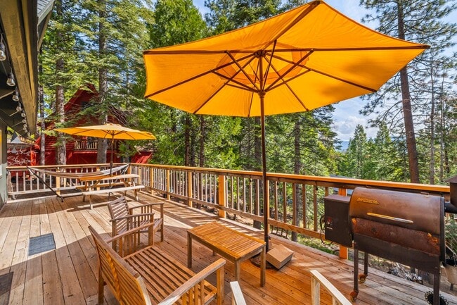 Building Photo - Charming 3-Bedroom, 2-Bath Home in Cold Sp...