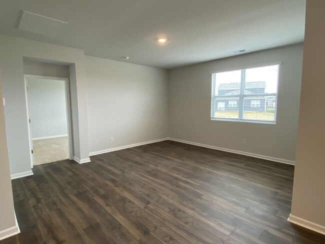 Building Photo - 5058 Hunters Village Dr
