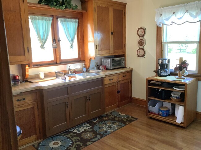 Kitchen - 618 S Main St