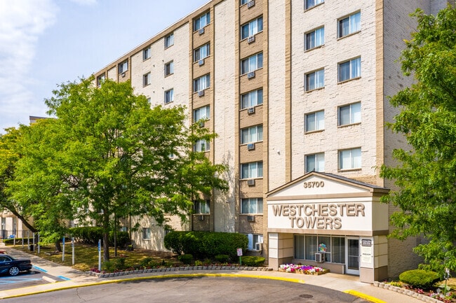 Interior Photo - Westchester Towers