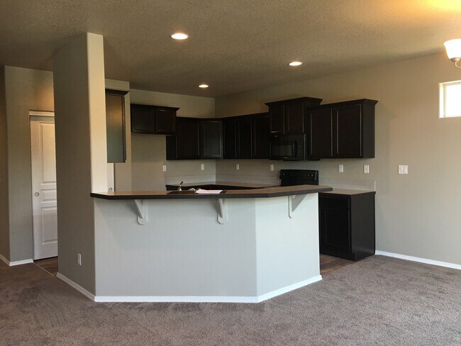 Foto del edificio - 3 Bedroom Home For Rent In The Dalles