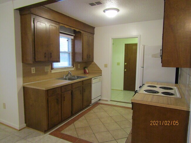 Foto del edificio - 1207 Hampton Dr