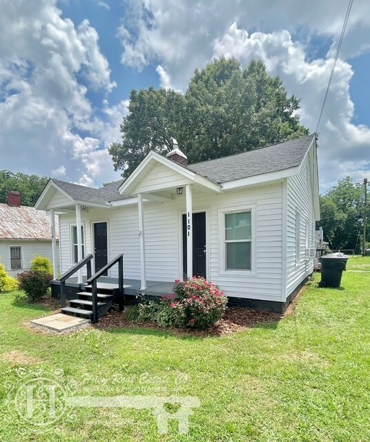Foto principal - 1101 N Anthony St