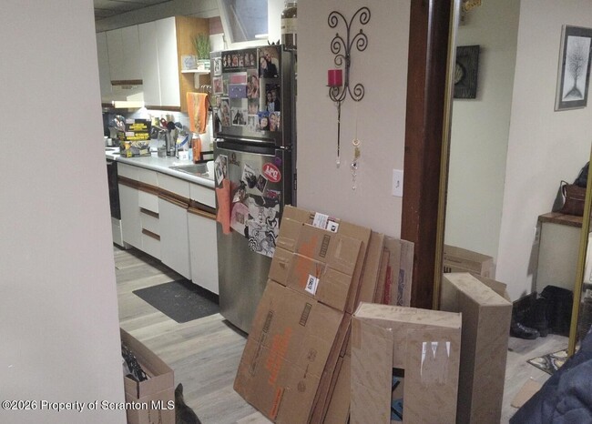 Building Photo - 1301 Main St