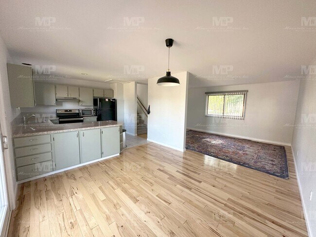 Building Photo - 2012 Langshire Dr