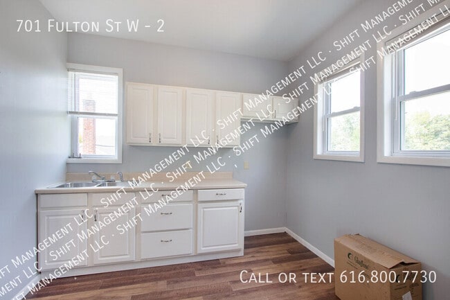 Building Photo - 701 Fulton St W