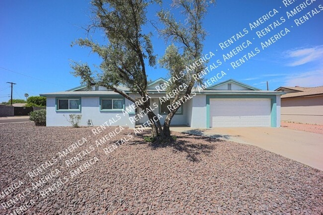 Building Photo - 614 N 74th St