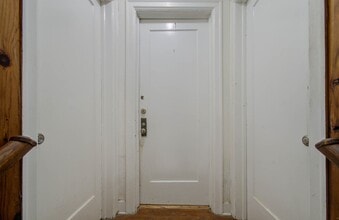 Building Photo - 1428 Wentworth St