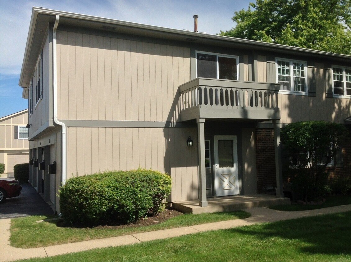 57 Basswood Dr Unit 57, Vernon Hills, IL 60061 Condo for Rent in