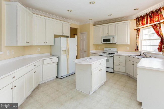 Building Photo - 18902 Fountain Hills Dr