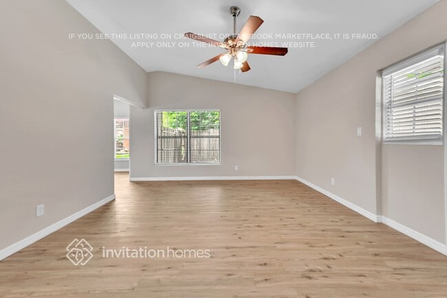 Building Photo - 3822 Pine Ridge Rd