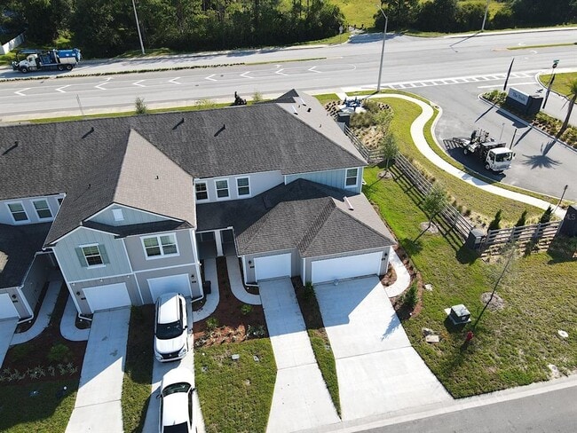 Building Photo - 121 Redbud Rd