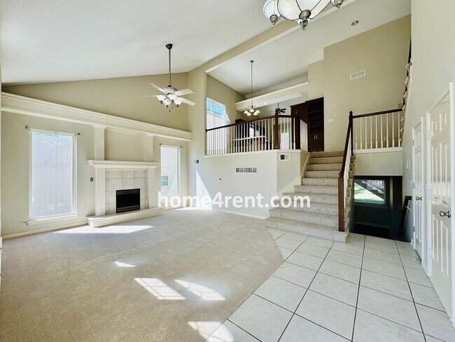 Foto del edificio - BRAND NEW CARPET/PAINT! Beautiful Home in ...