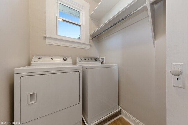 Foto del edificio - 1127 Hannah Ave