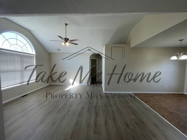 Building Photo - Fully Updated 3 Bedroom Home in Republic!