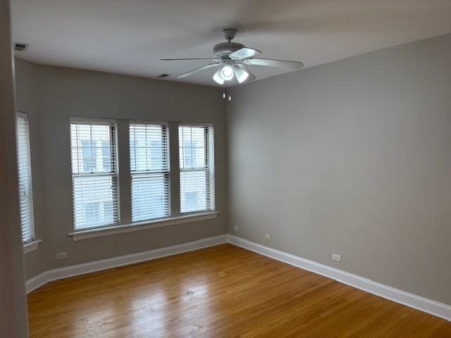 Master Bedroom - 820 W Sunnyside Ave