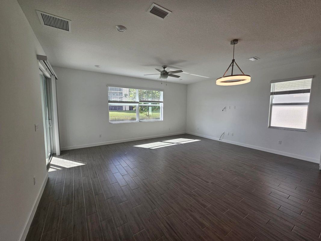 Foto del edificio - 15018 Three Ponds Trail