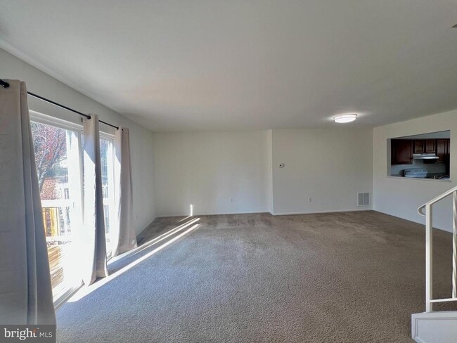 Building Photo - 6160 Majors Ln