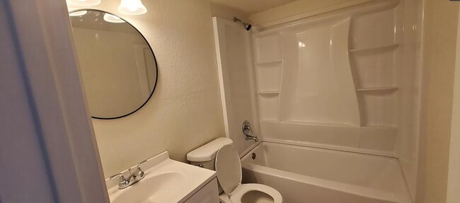 Foto del edificio - 2242 N Catalina Ave