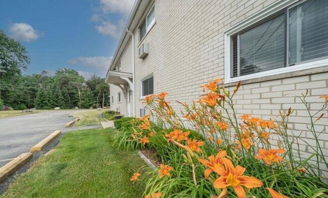 Foto del edificio - 4113 Telegraph Rd