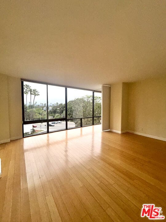 Building Photo - 4337 Marina City Dr