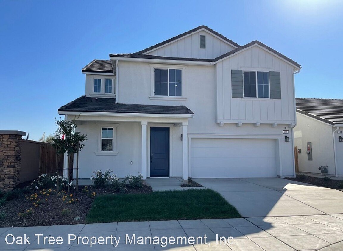 3 br, 2.5 bath House 982 Ponderosa West House Rental in Madera, CA