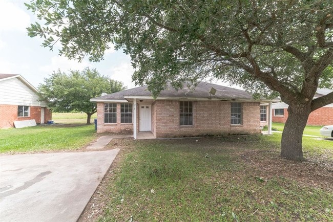 Building Photo - 209 Hunters Ln
