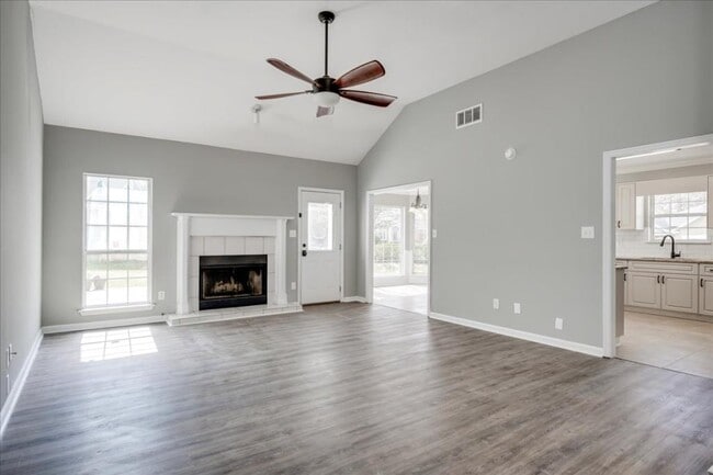 Building Photo - 4642 La Ct